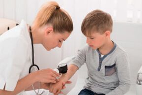 Příčiny nástupu onemocnění v dětství